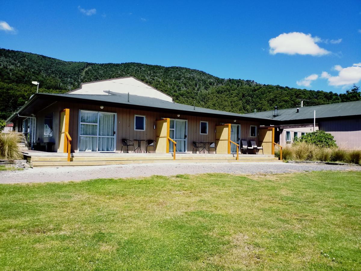 The Crossing Lodge Erua Екстер'єр фото